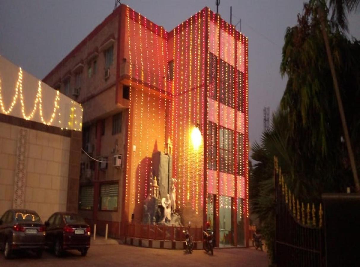 Hotel Mukund Palace Mathura Exterior photo